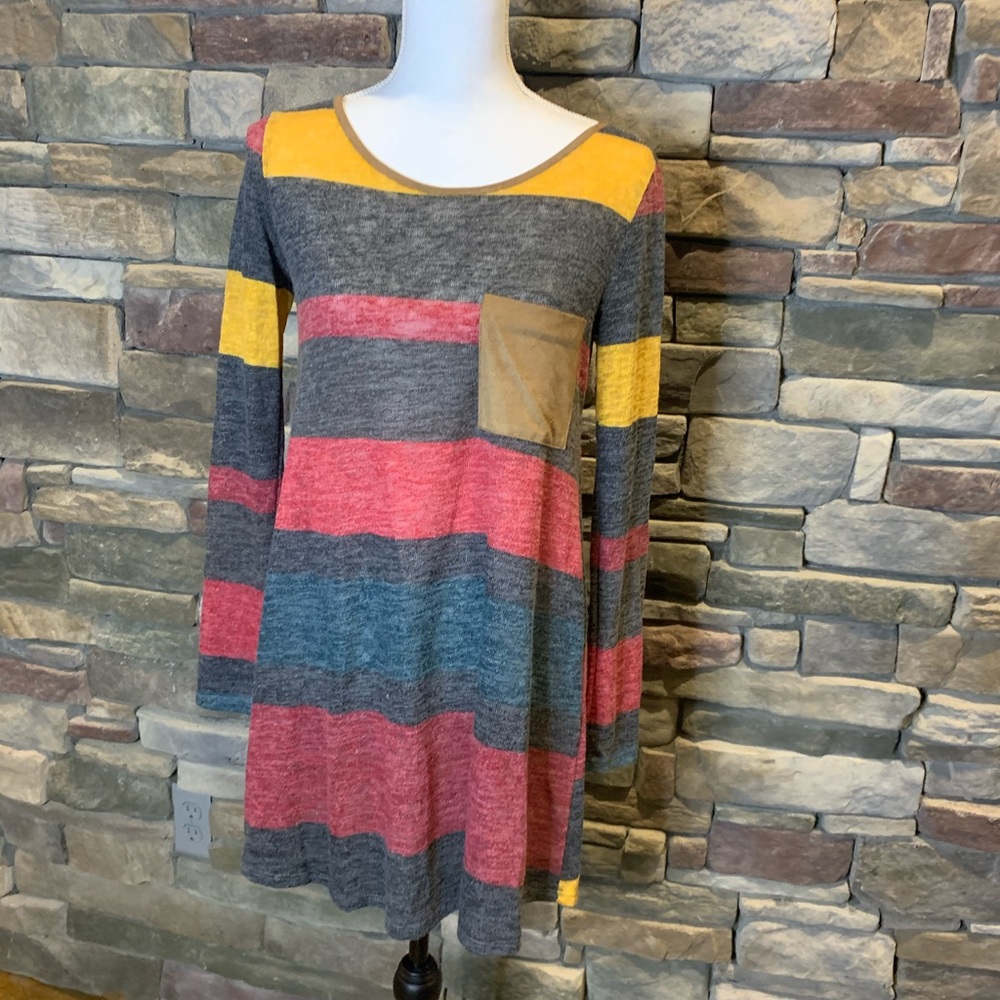 Striped dress with frocket